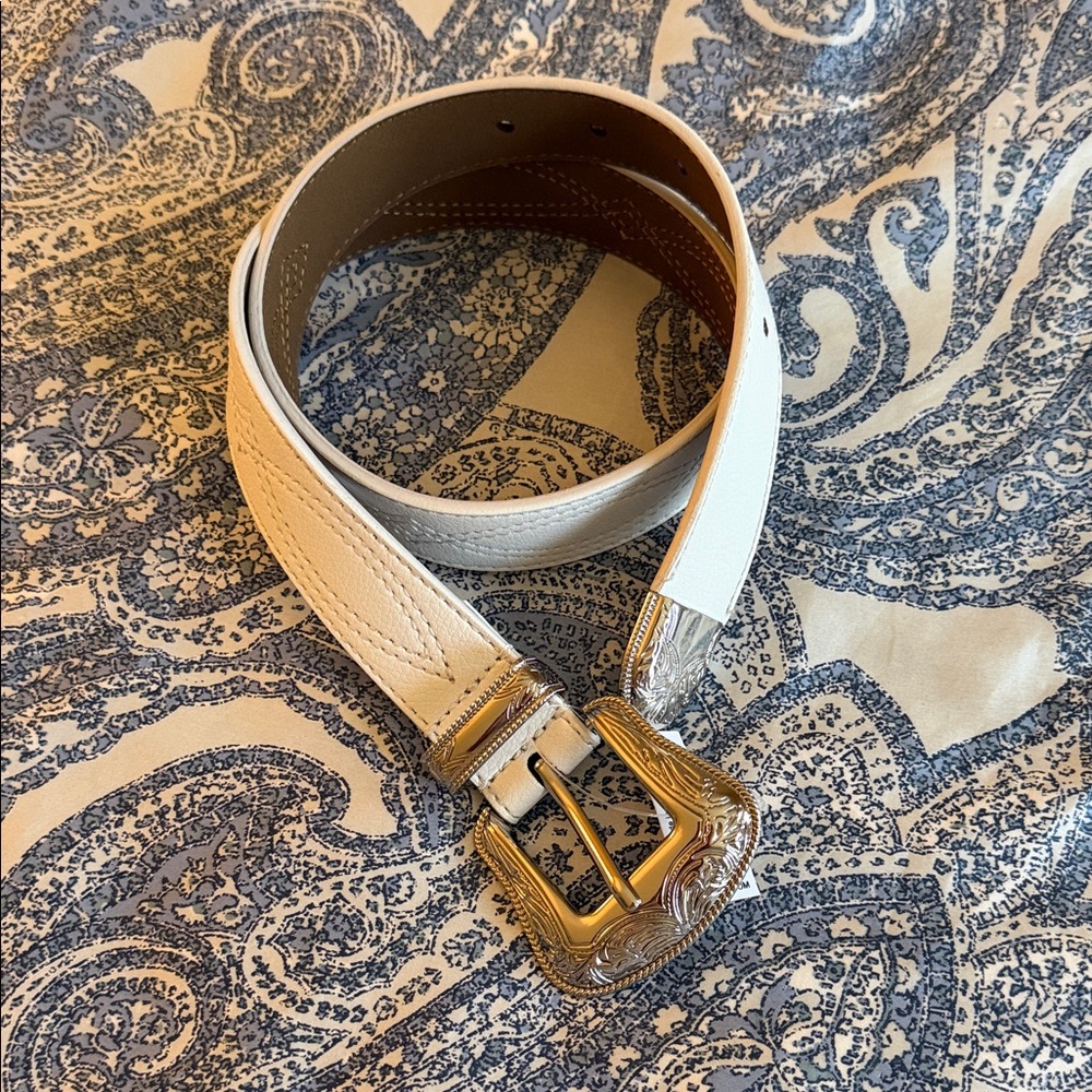 Old Navy White Belt with Silver Buckle